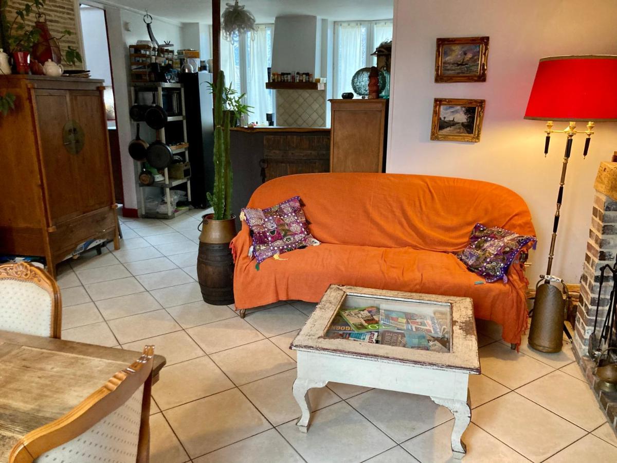 L Annonce N Est Pas D Actualite Ne Pas Prendre De Reservation Villa Saint-Fargeau  Eksteriør bilde