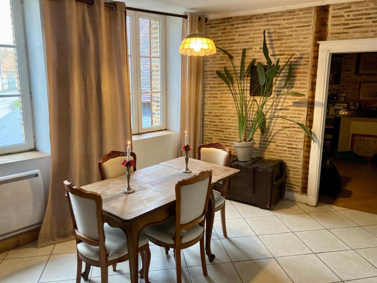 L Annonce N Est Pas D Actualite Ne Pas Prendre De Reservation Villa Saint-Fargeau  Eksteriør bilde